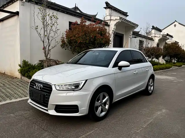 Audi A1 2016 — купить из Китая под заказ