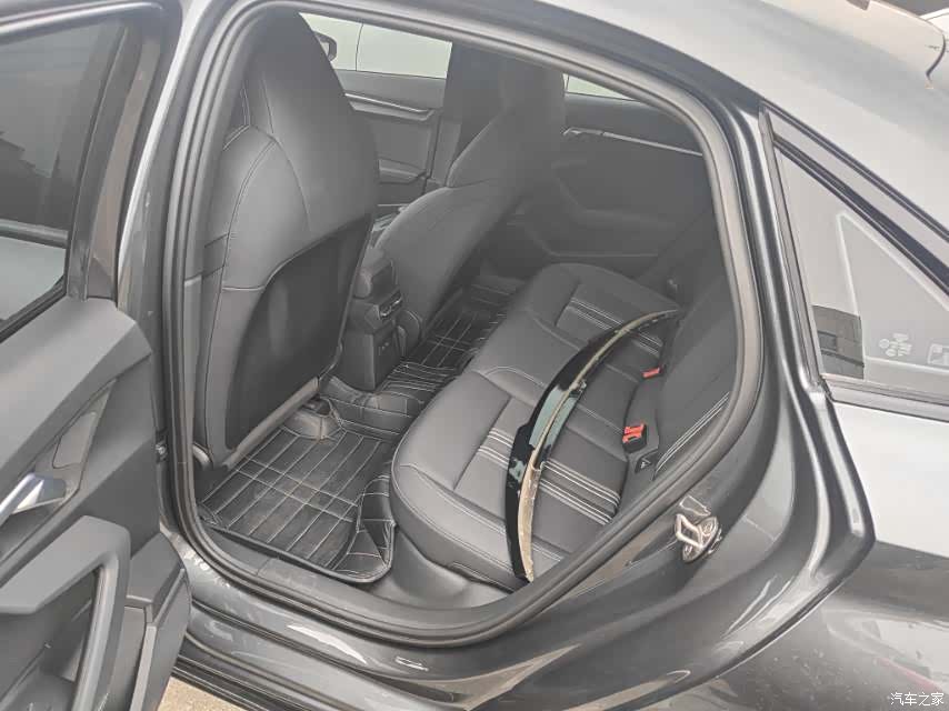 Audi A3, 2023 все фото
