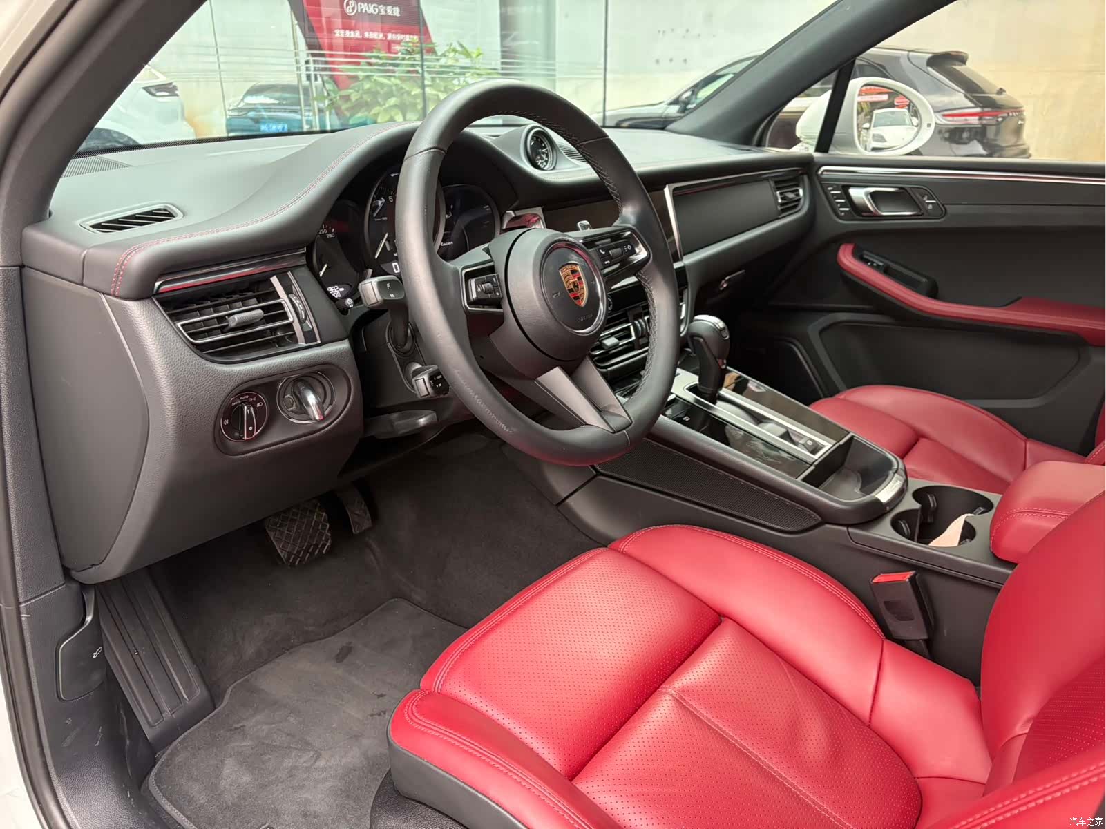 Porsche Macan, 2023 12