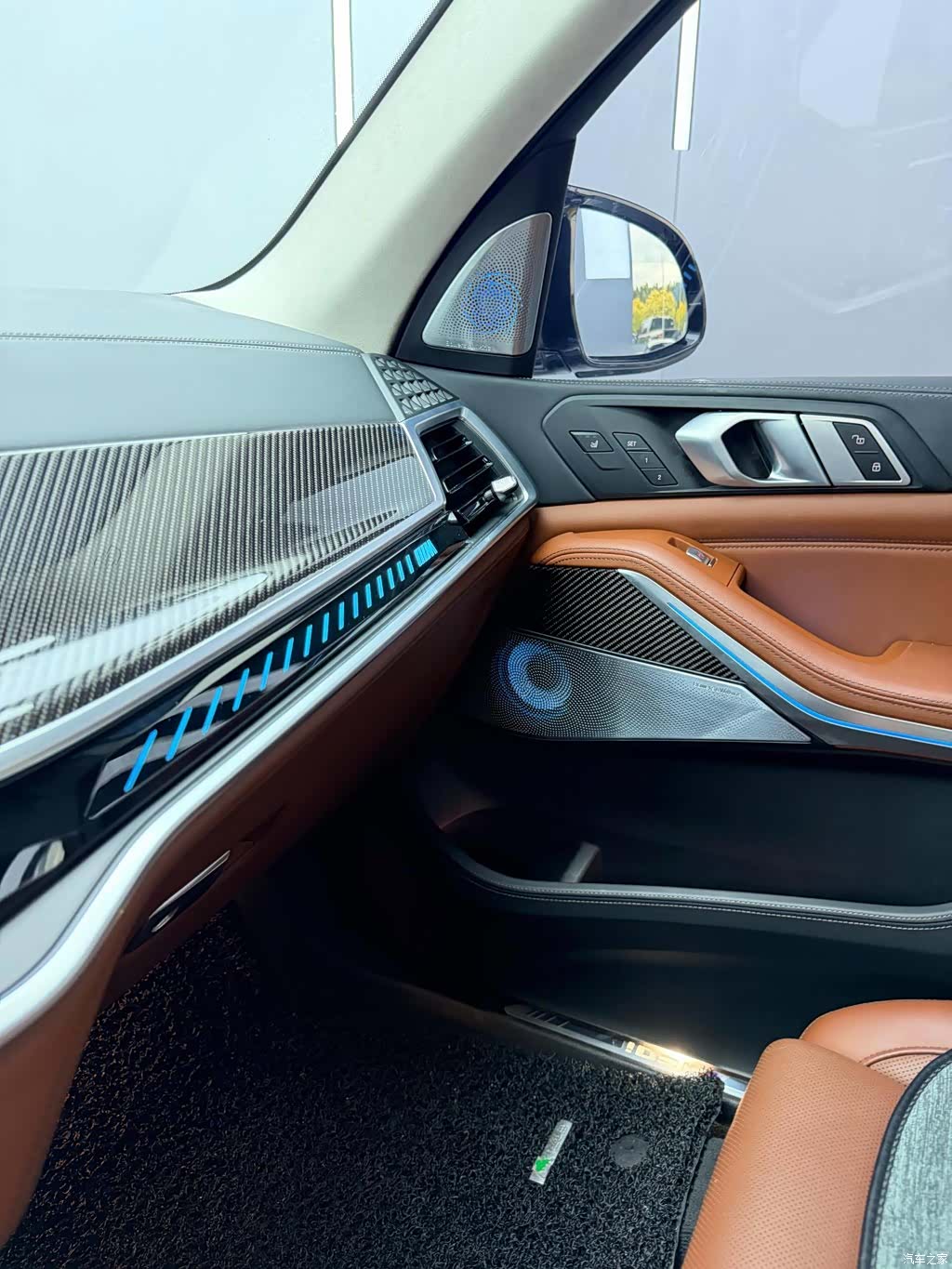 BMW X7, 2023 все фото