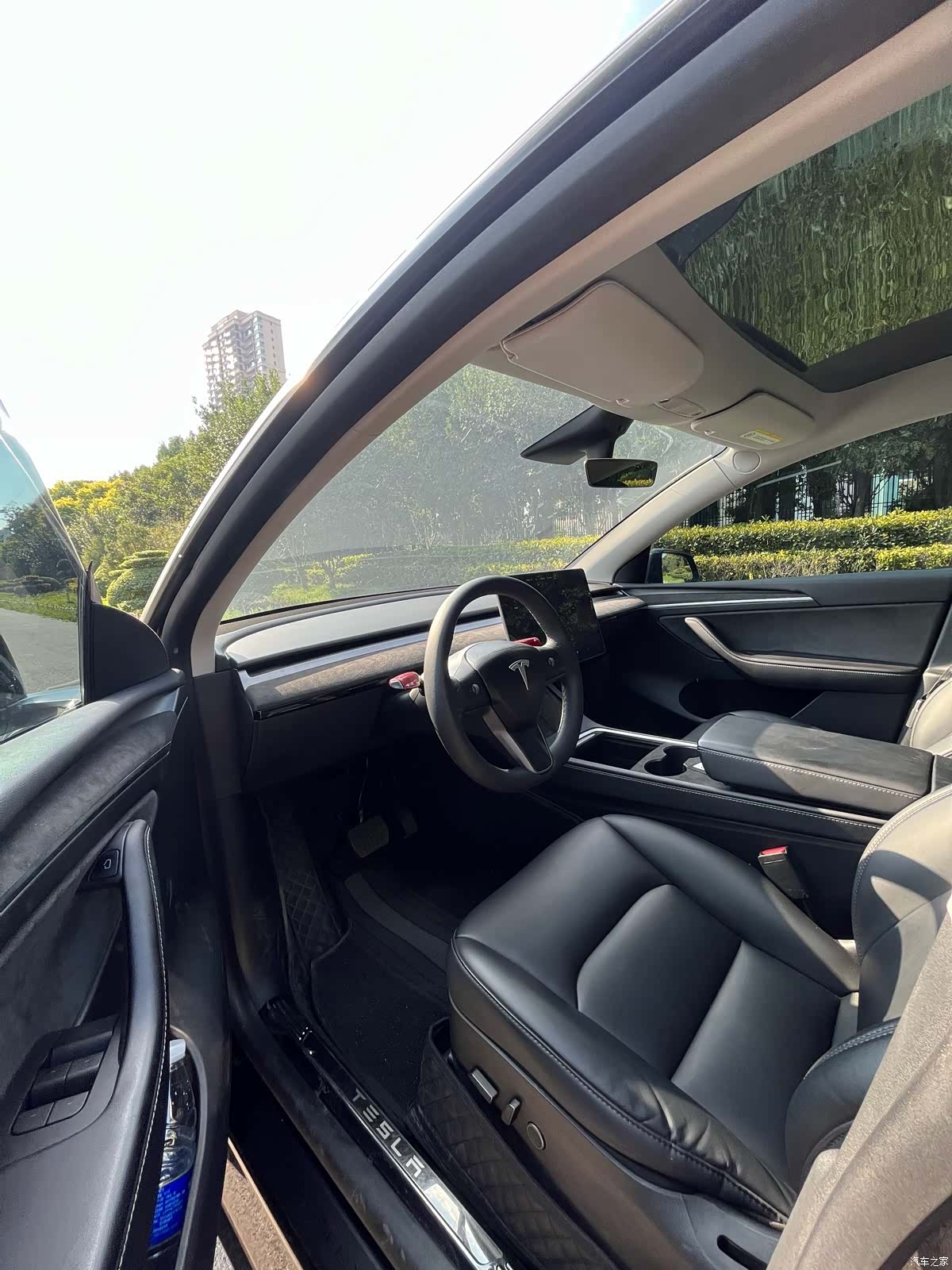 Tesla Model Y, 2021 4