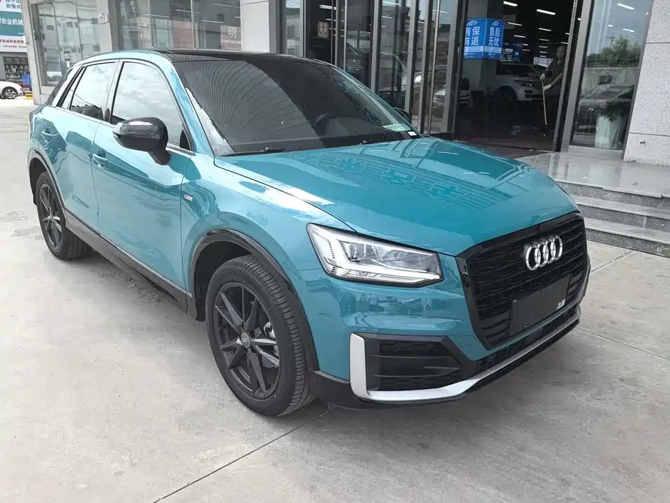 Audi Q2L
