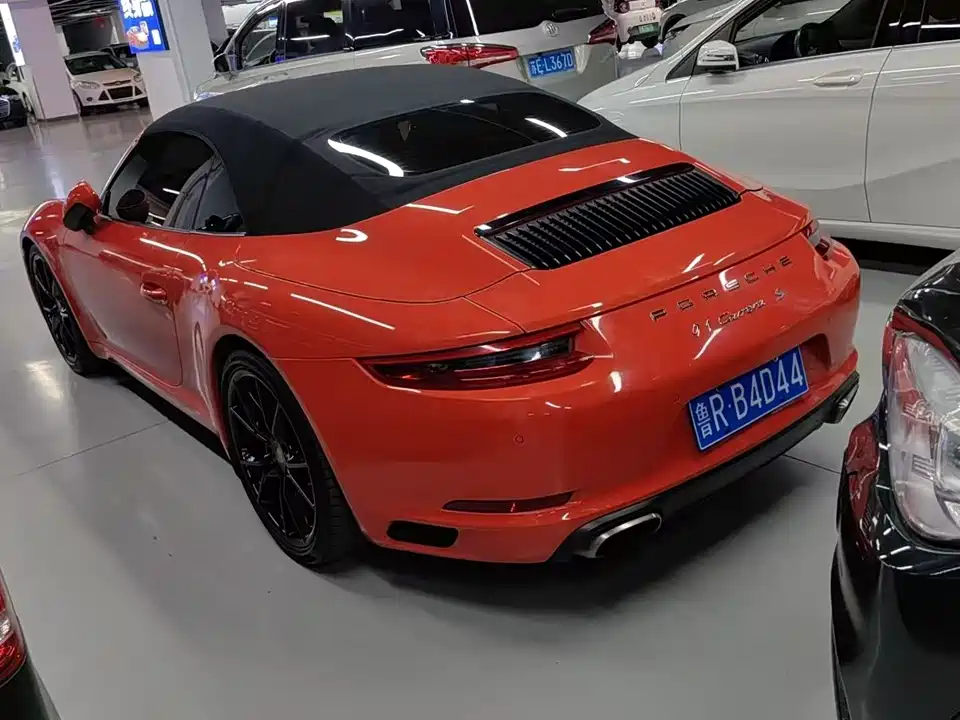 Porsche 911