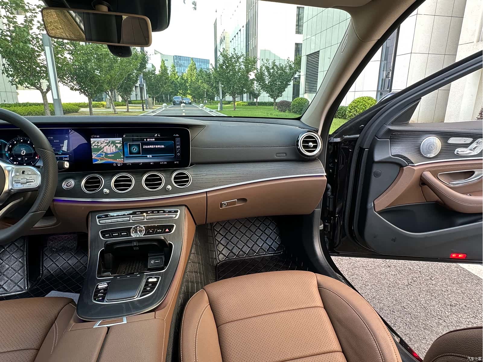 Mercedes-Benz E-Class, 2020 13