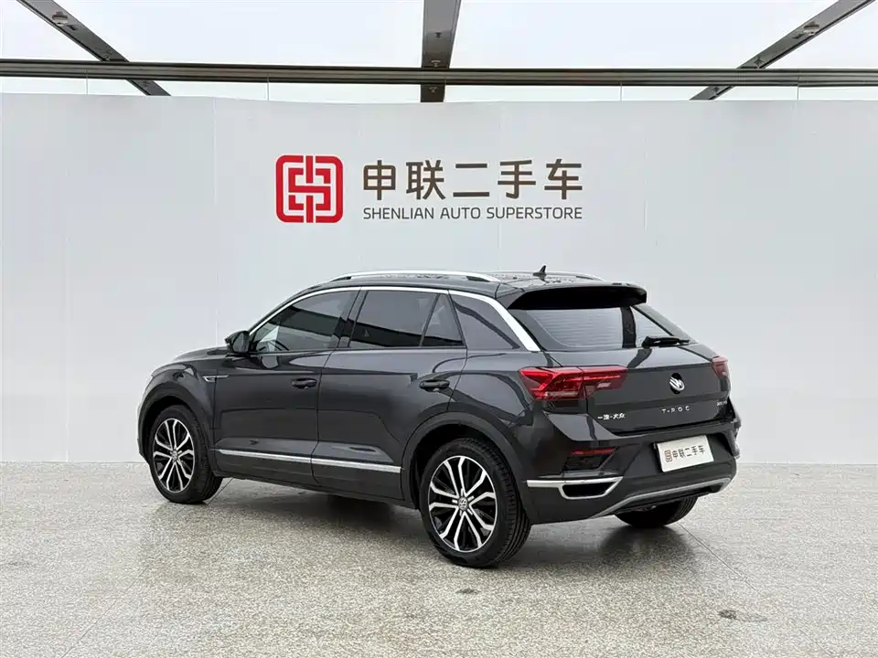 Volkswagen T-ROC exploring Songs