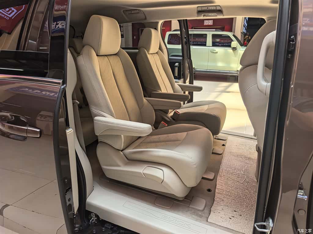 Buick GL8, 2023 8