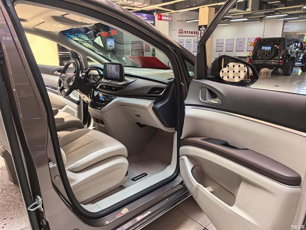 Buick GL8, 2023 9