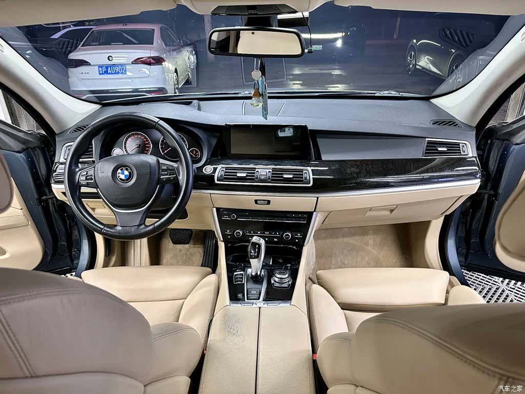 BMW 5 Series, 2011 16