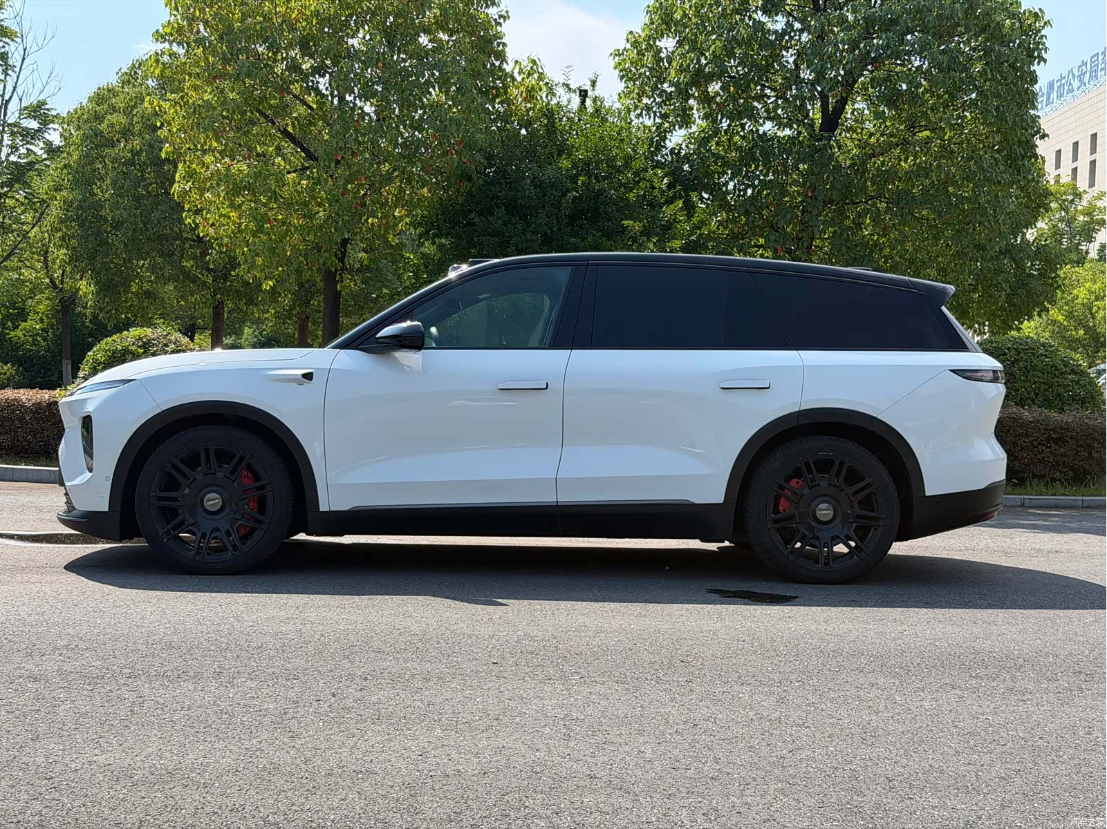 NIO ES8, 2023 4
