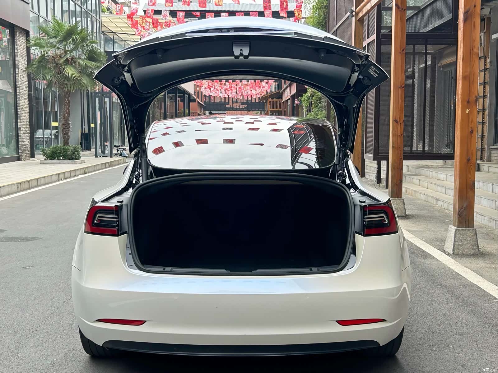 Tesla Model 3, 2023 11