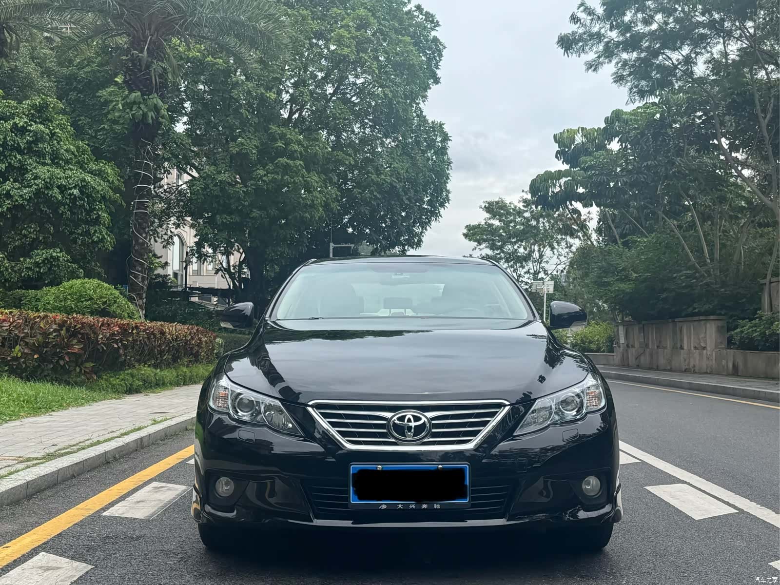 Toyota 2.5V, 2012 2