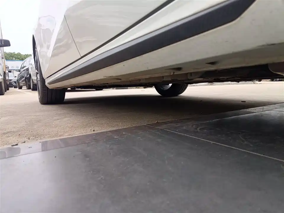 Trumpchi Shadow Leopard