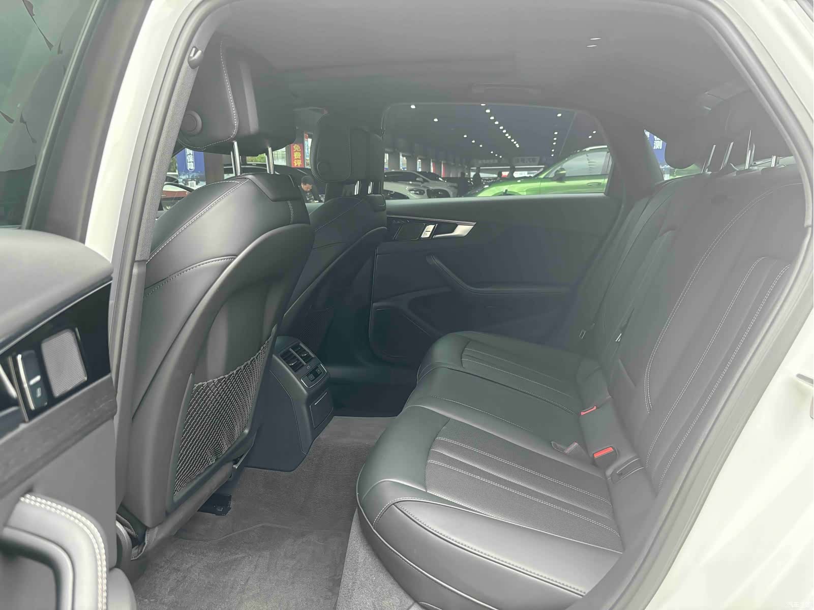 Audi A4L, 2025 13