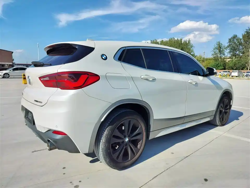 BMW X2