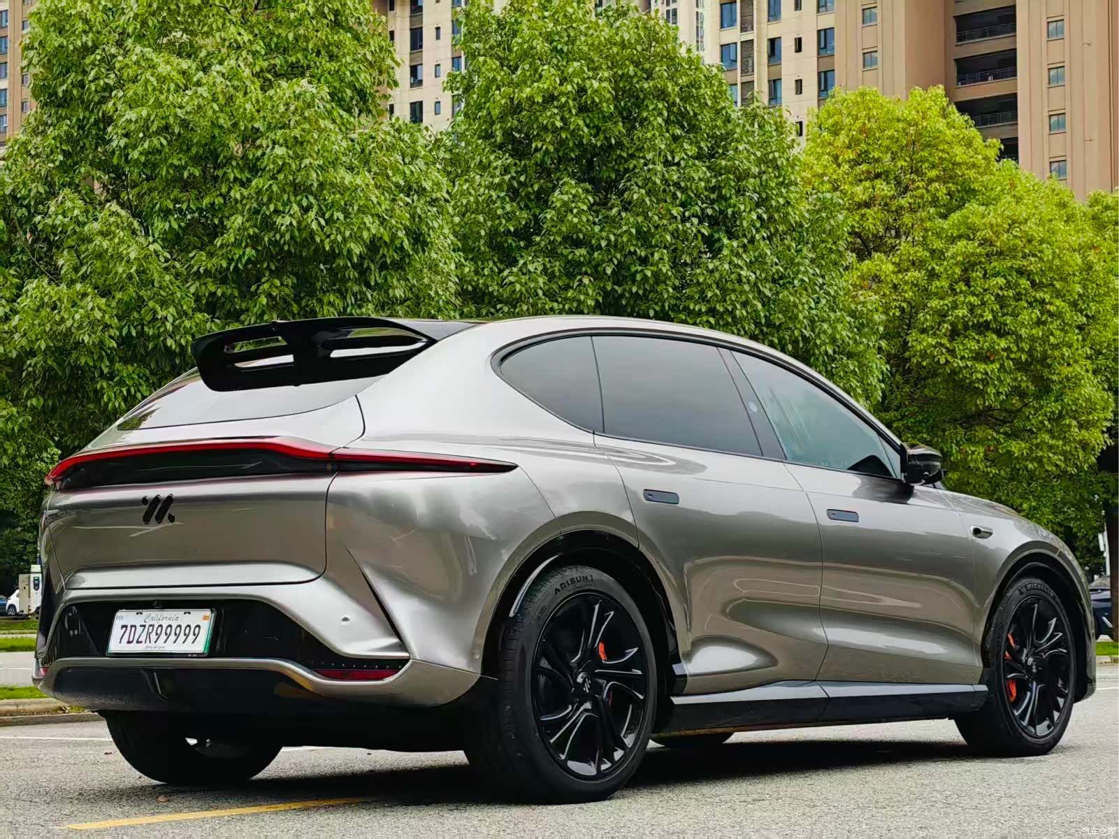 IM Motors LS7, 2023 8