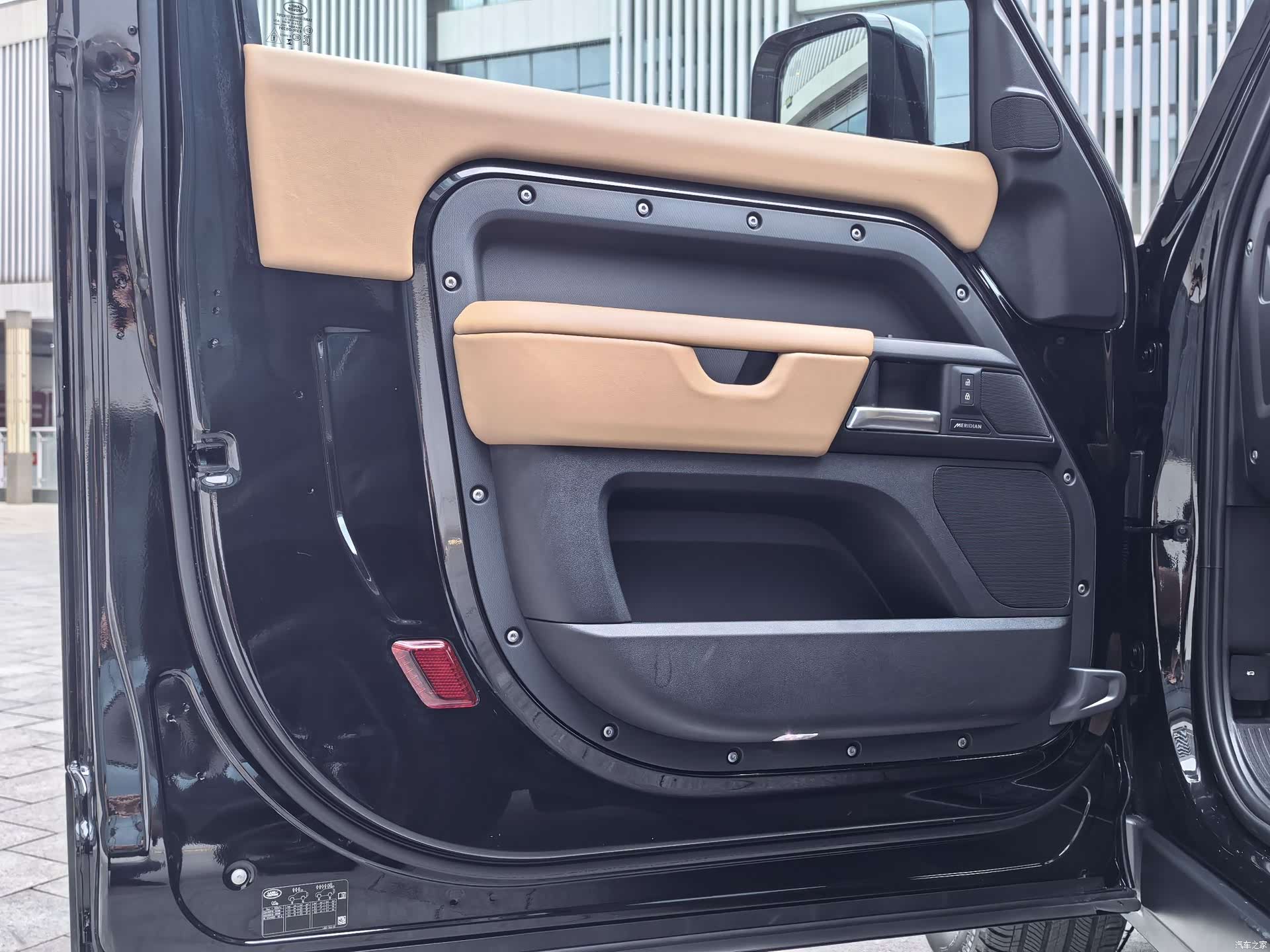 Land Rover Defender, 2025 8