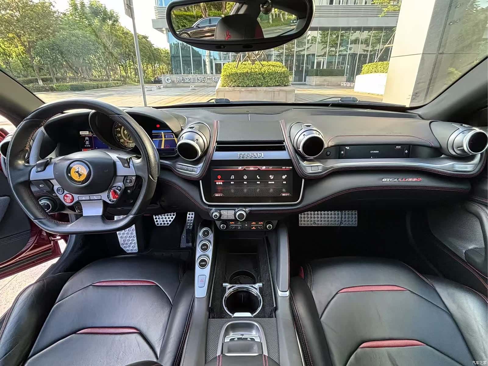 Ferrari GTC4Lus, 2017 7