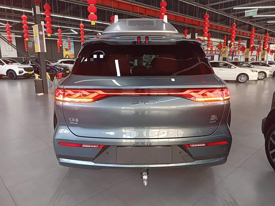 BYD Tang L