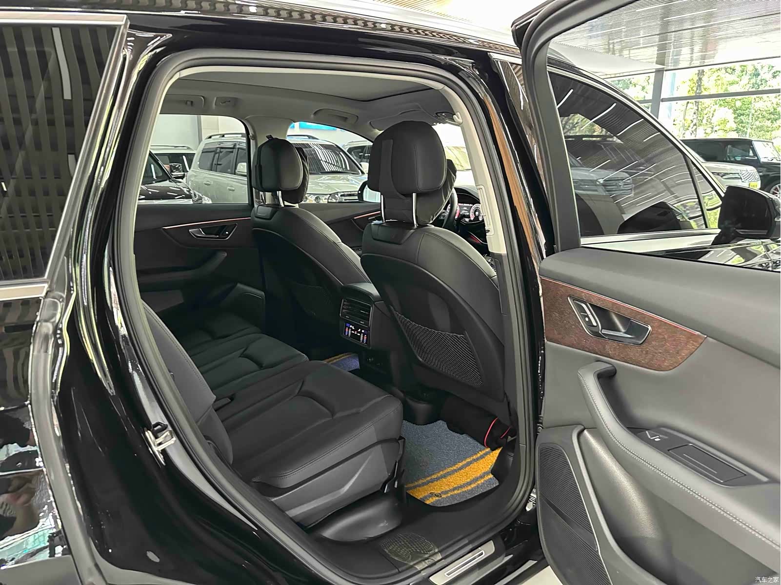 Audi Q7, 2023 12