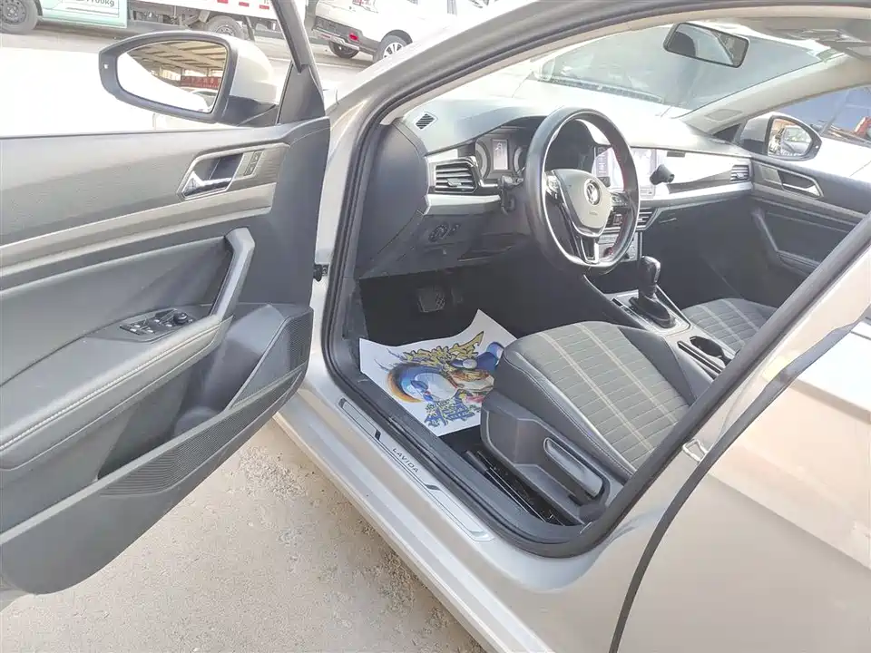 Volkswagen Lavida