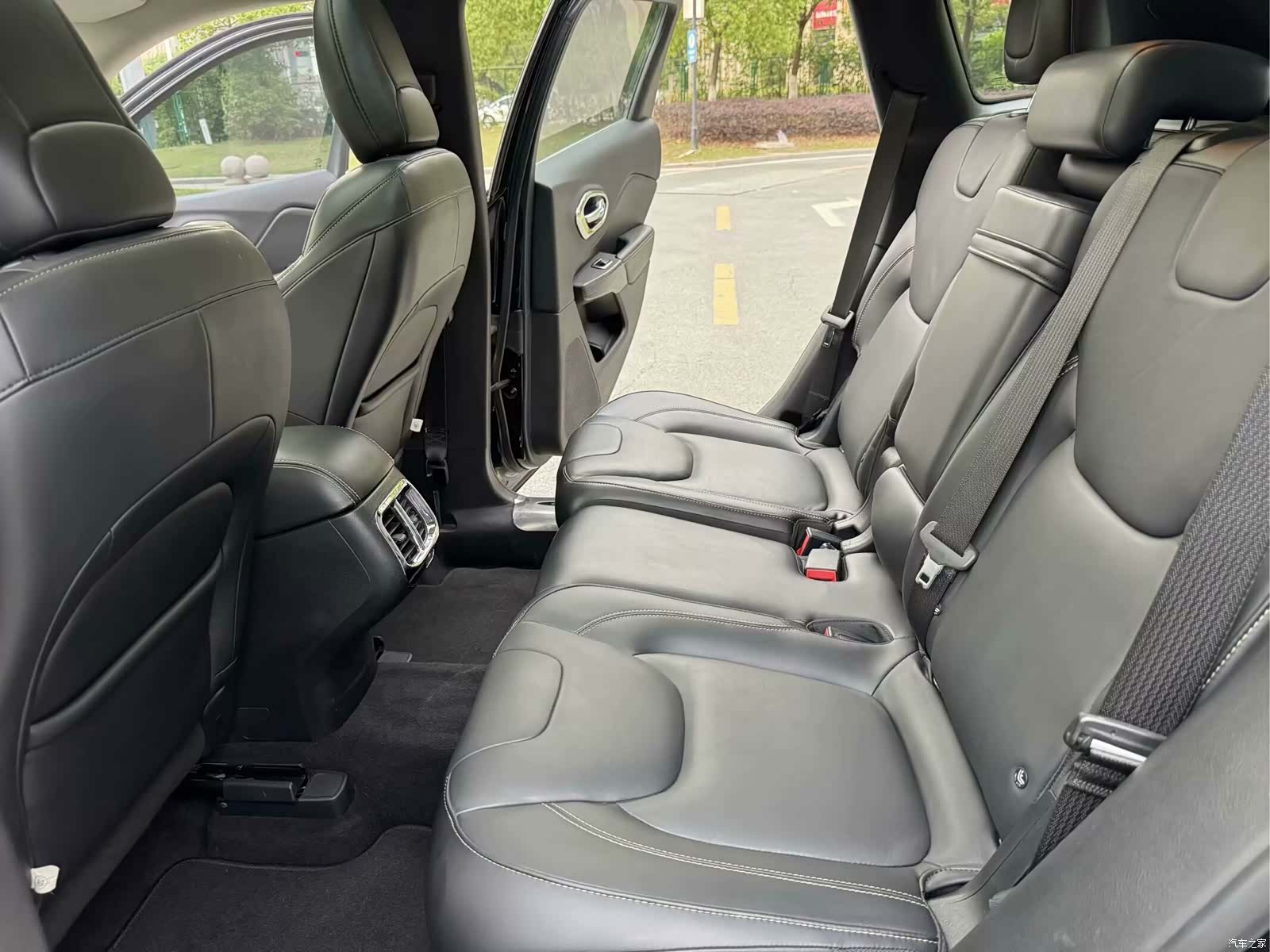 Jeep Cherokee, 2016 10