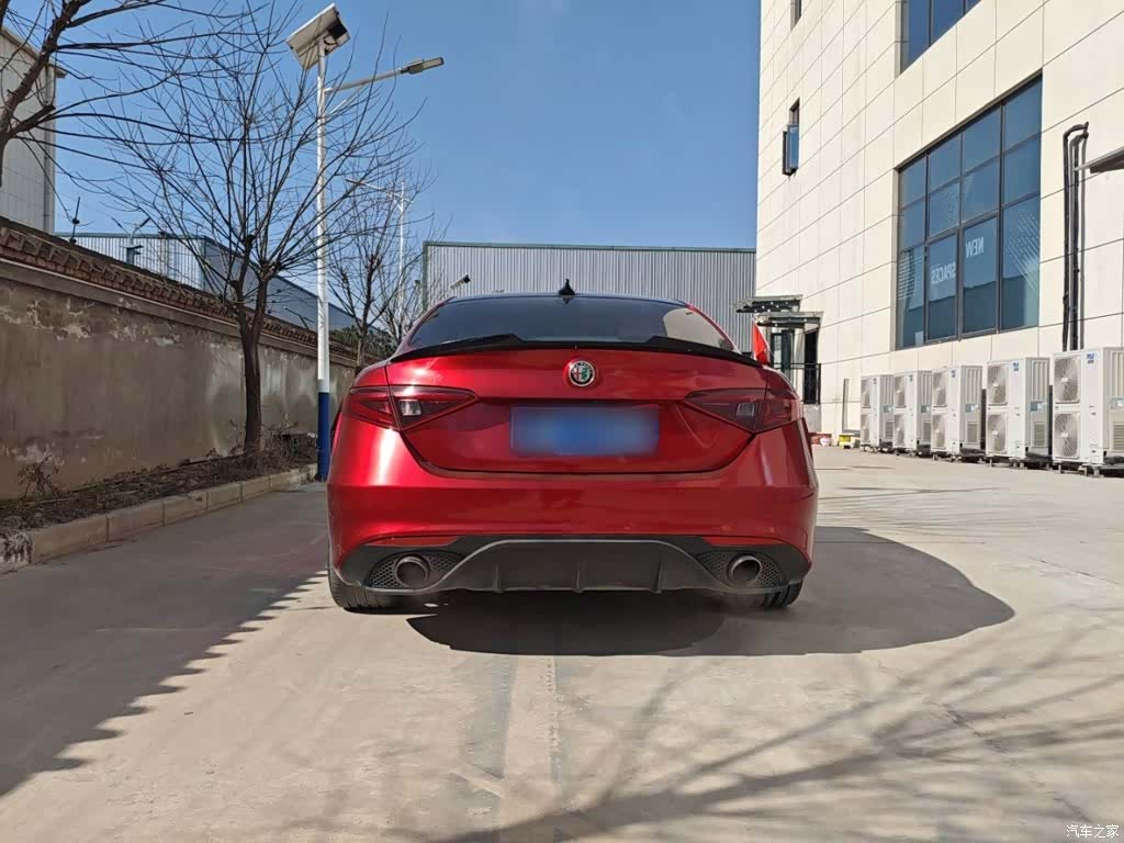 Alfa Romeo Giulia, 2018 7