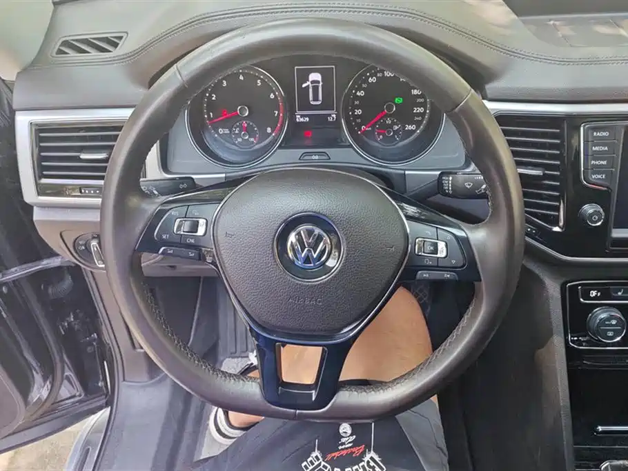 Volkswagen Tourang