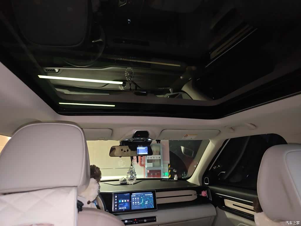 Geely Icon, 2024 19