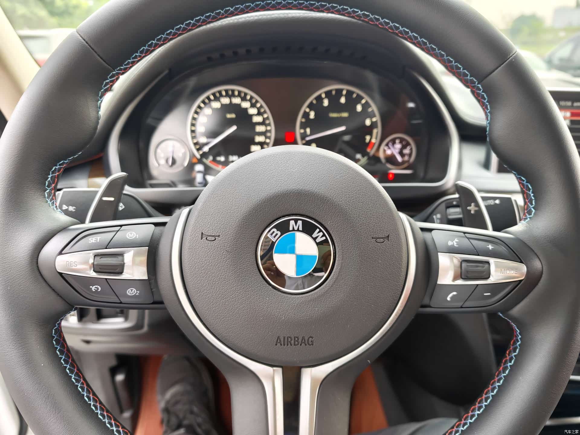 BMW X6, 2015 11