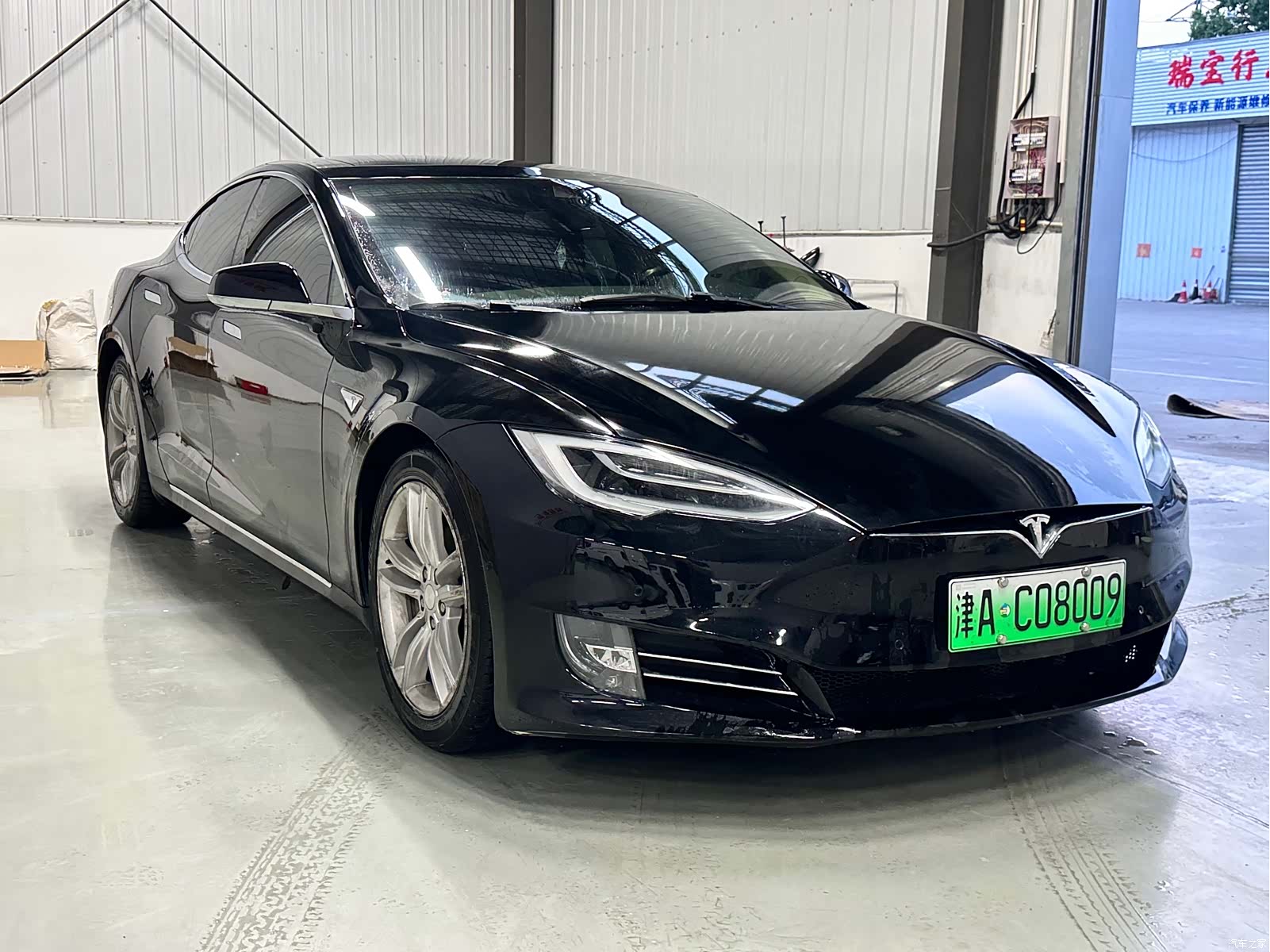 Tesla Model S, 2015 3