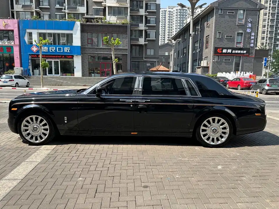Rolls-Royce Phantom