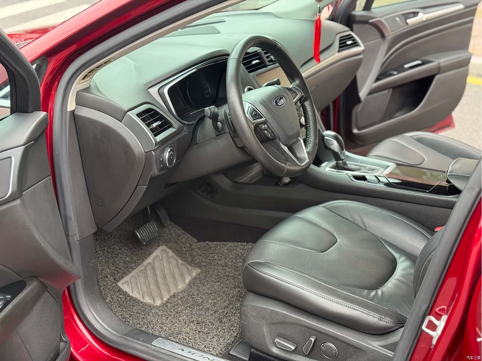 Ford Mondeo, 2014 4