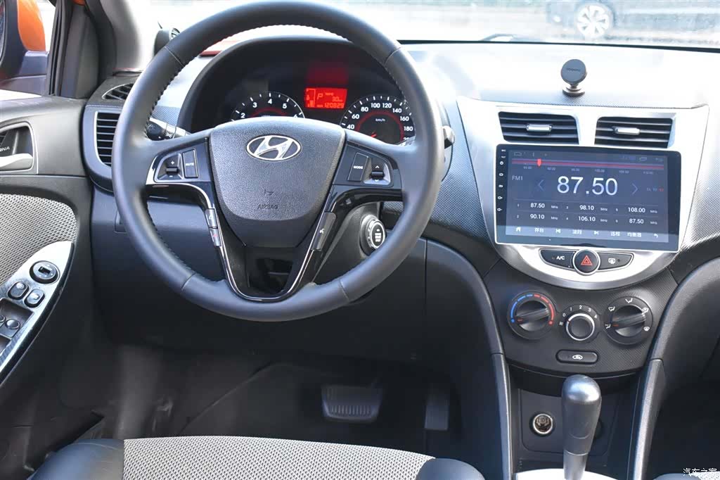 Hyundai GLX, 2014 15