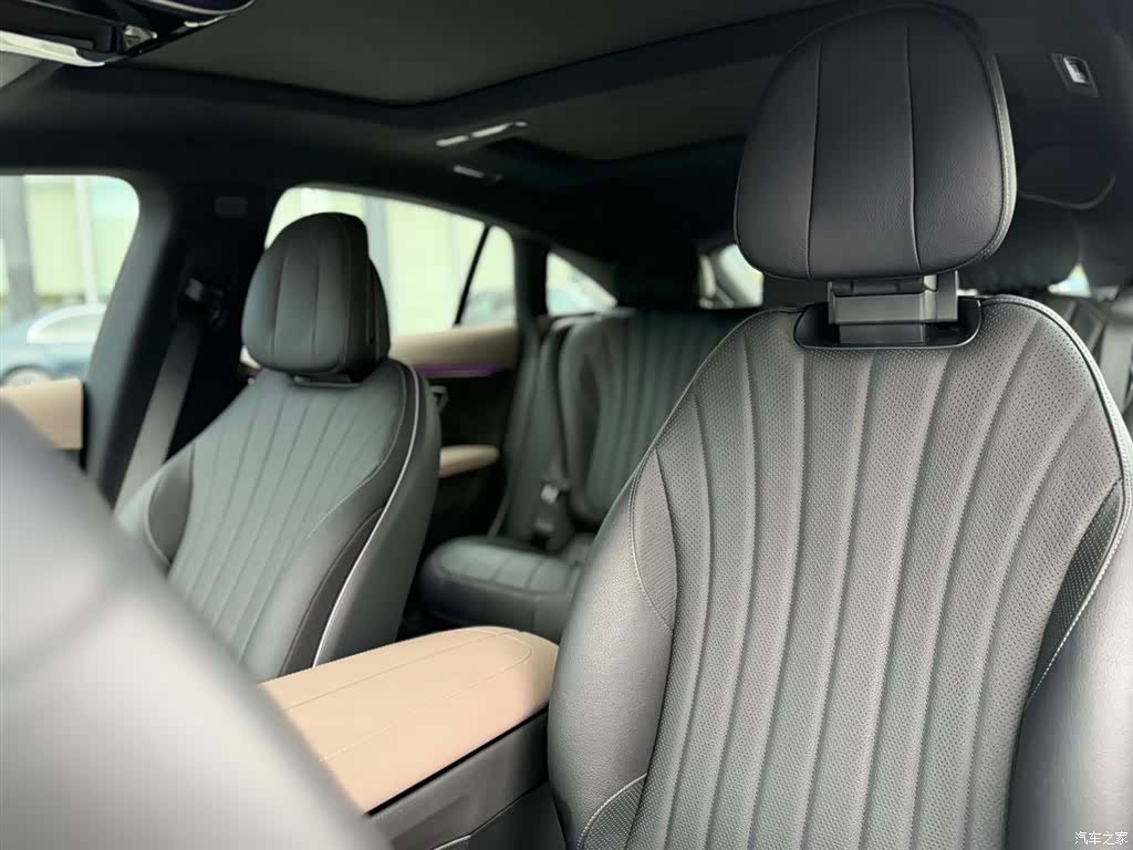 Mercedes-Benz EQS, 2024 11