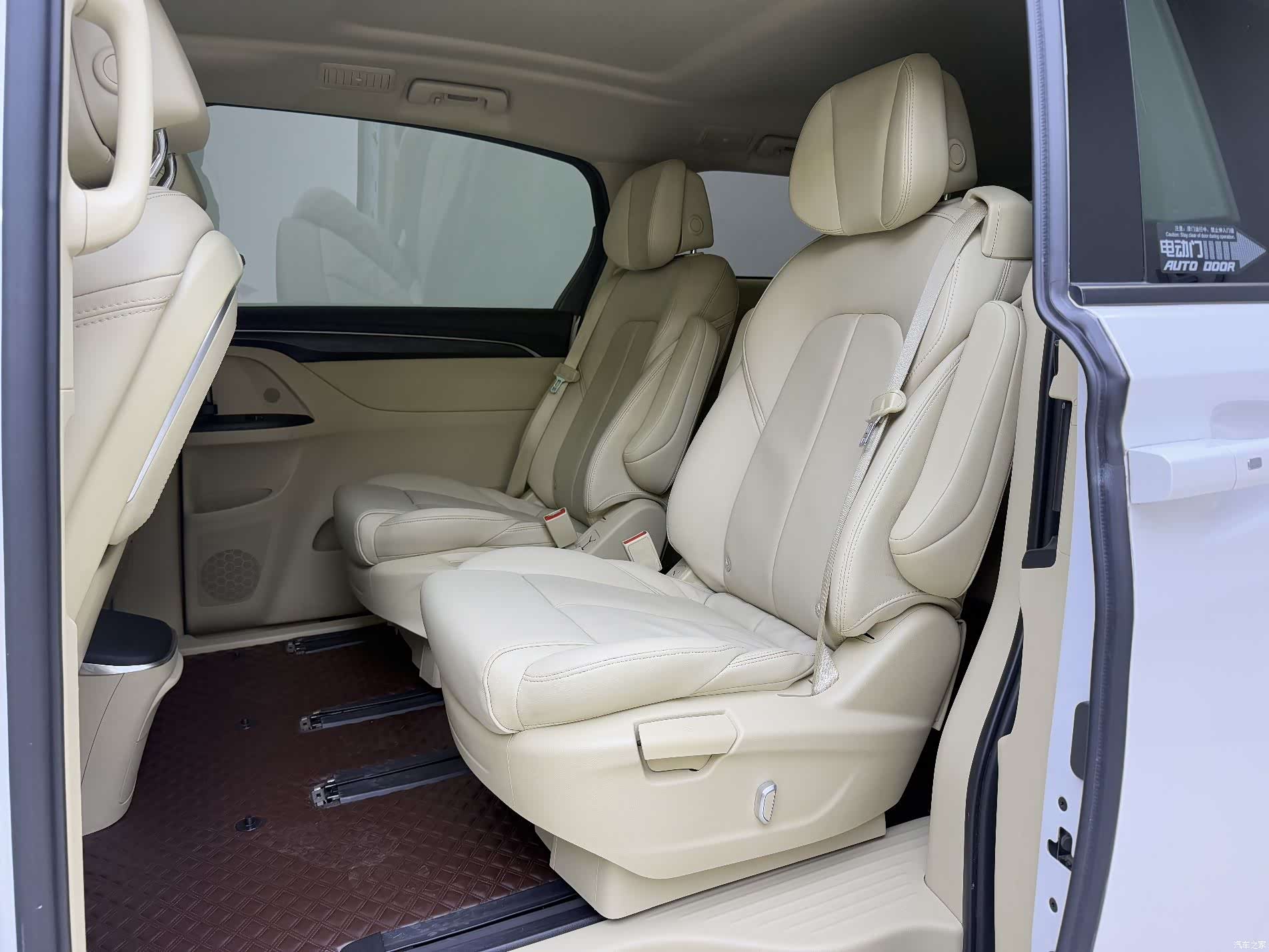 Buick GL8, 2022 7