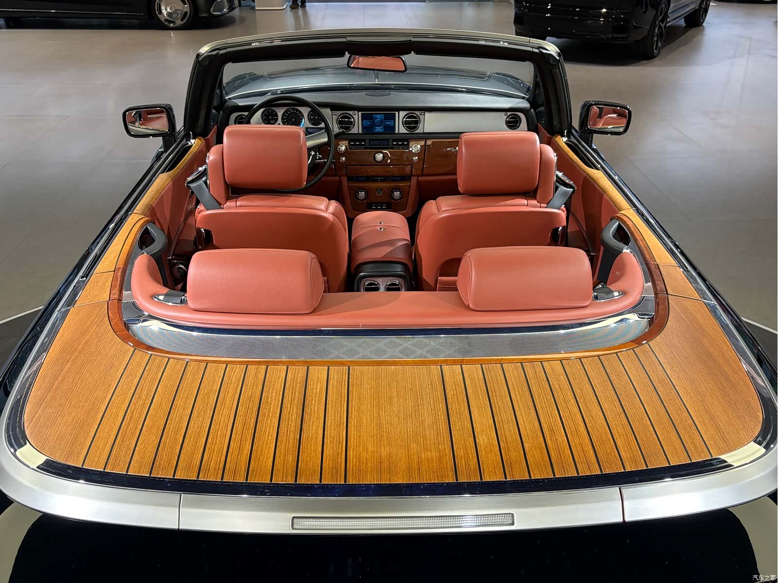 Rolls-Royce Phantom, 2009 32