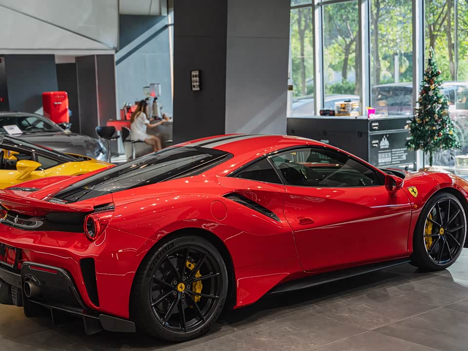 Ferrari 488