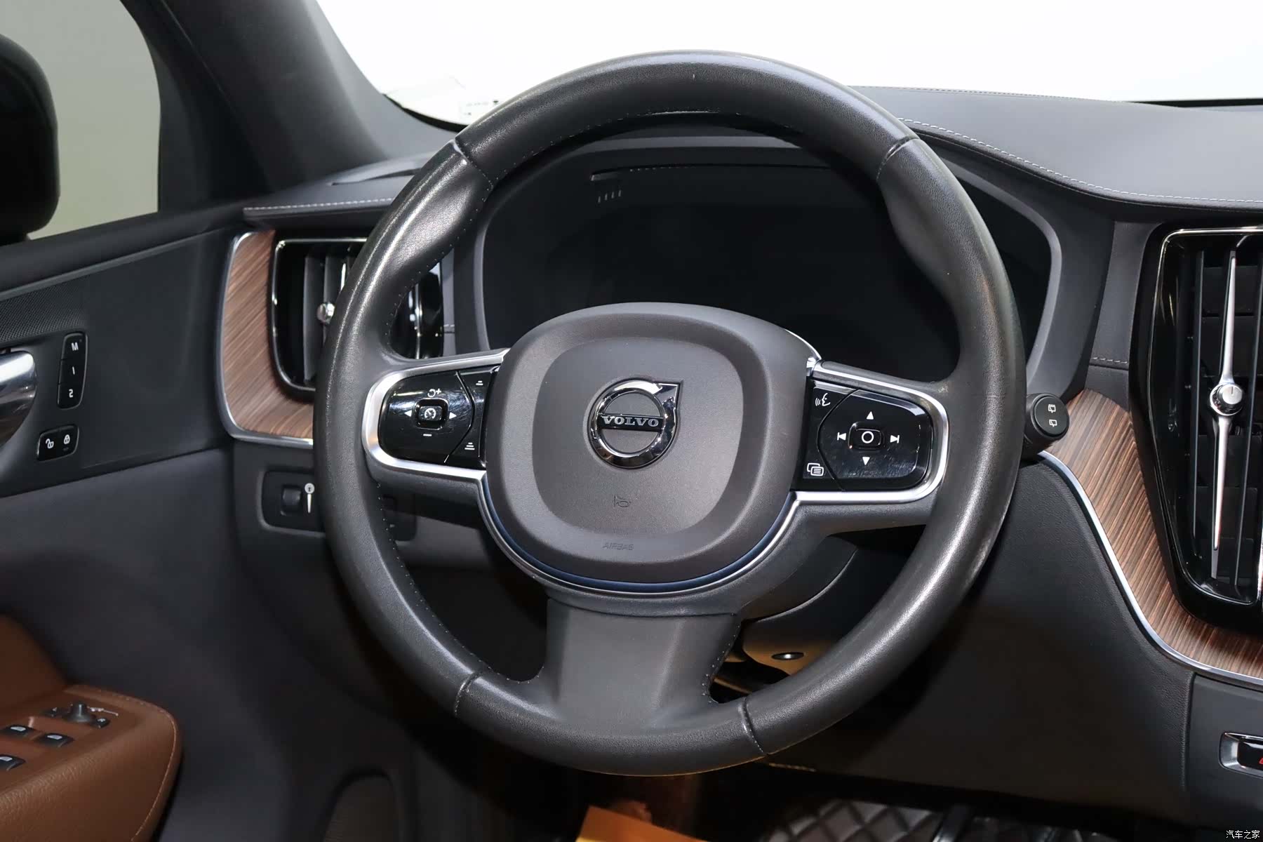Volvo XC60, 2022 19
