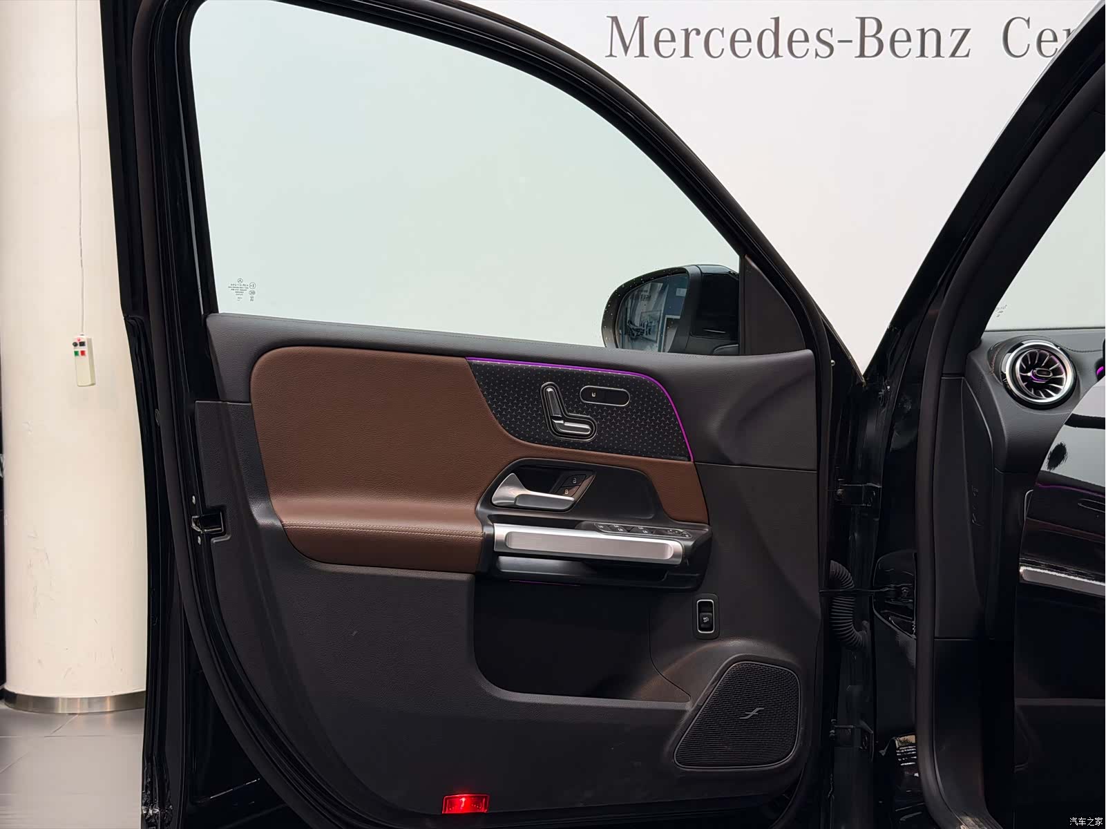 Mercedes-Benz EQB, 2024 6