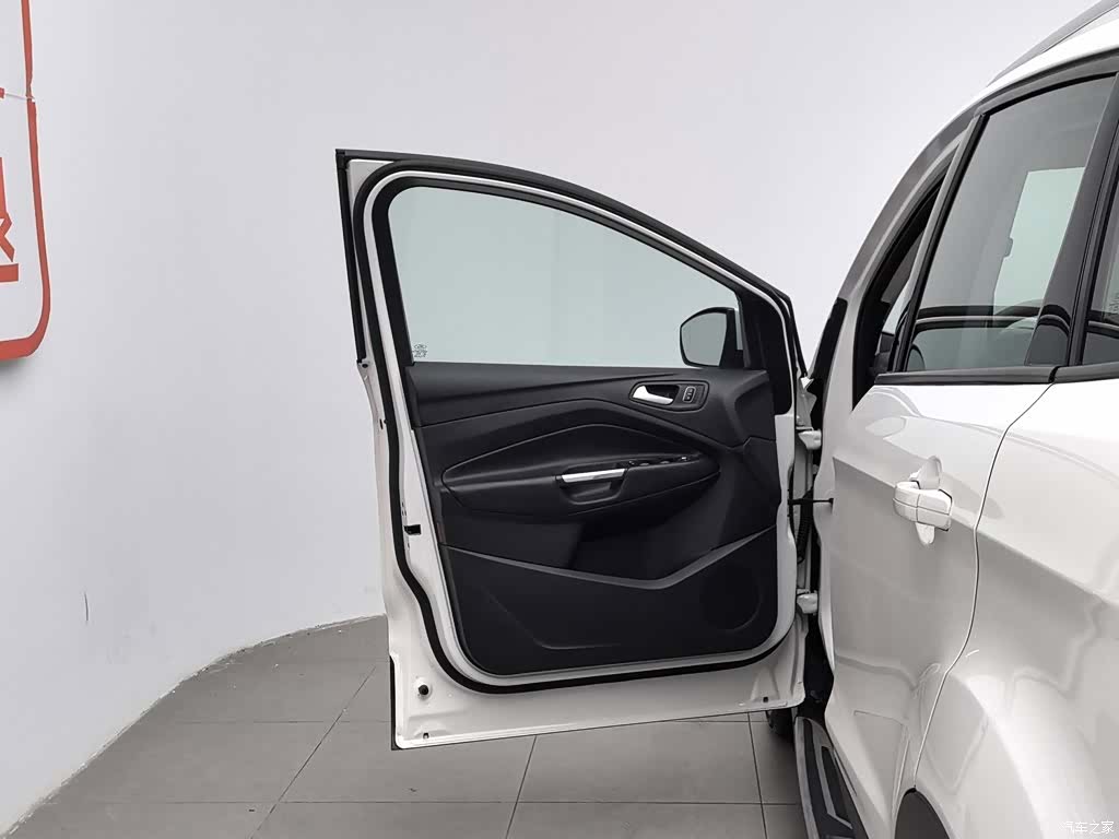 Ford Kuga, 2017 8