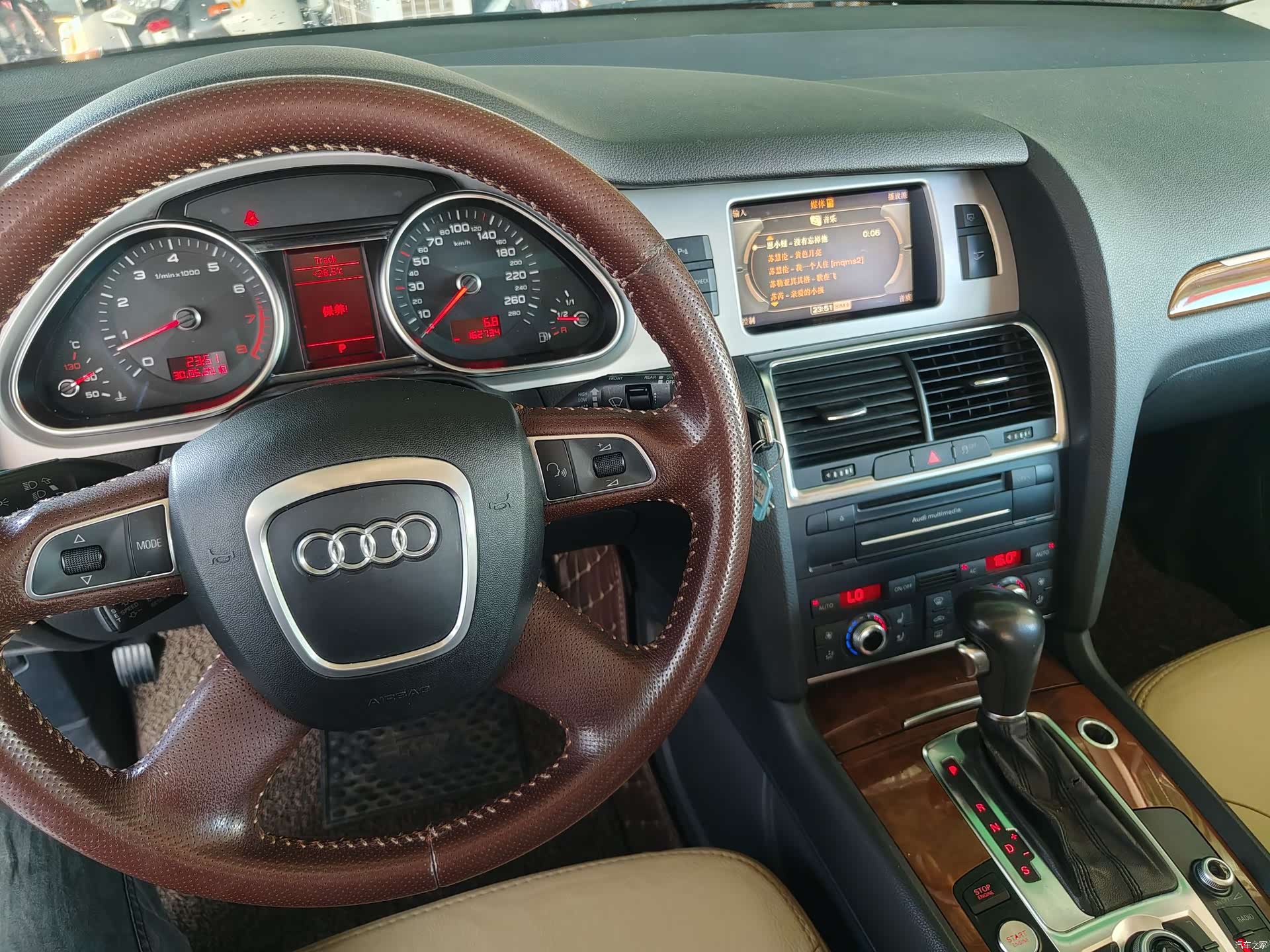 Audi Q7, 2010 27
