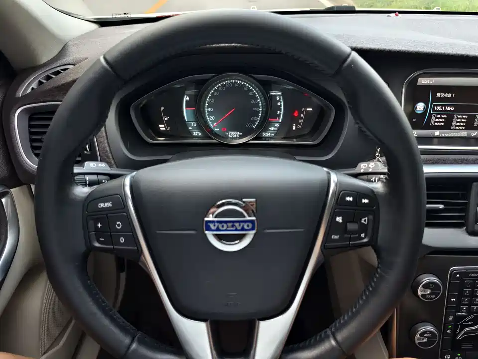 Volvo V40