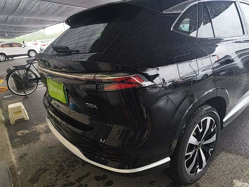 Roewe D5X, 2025 8