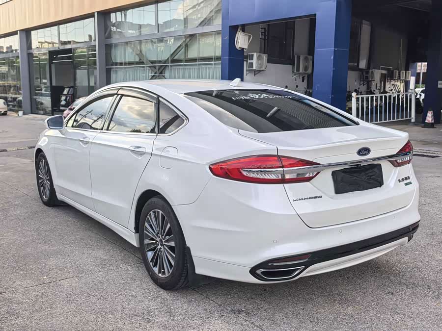 Ford Mondeo 2018, фото 6