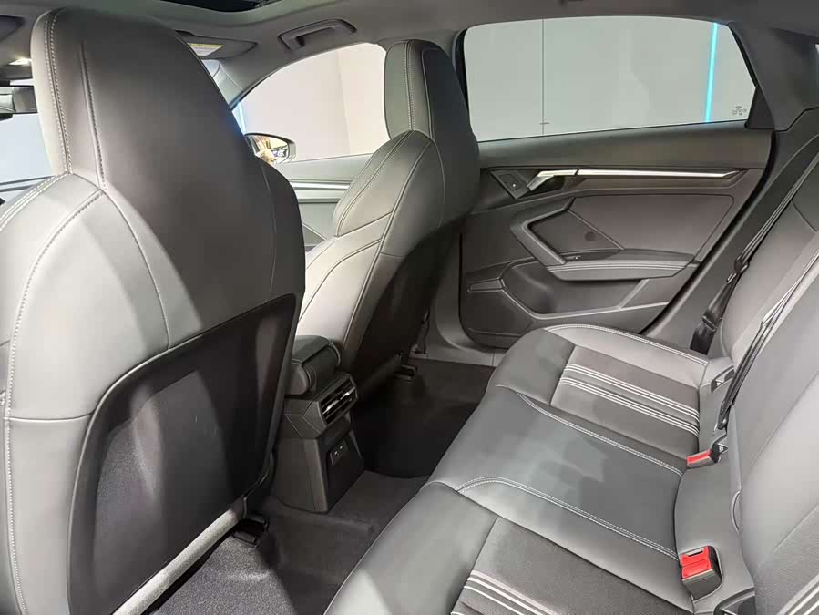 Audi A3 2024, фото 10