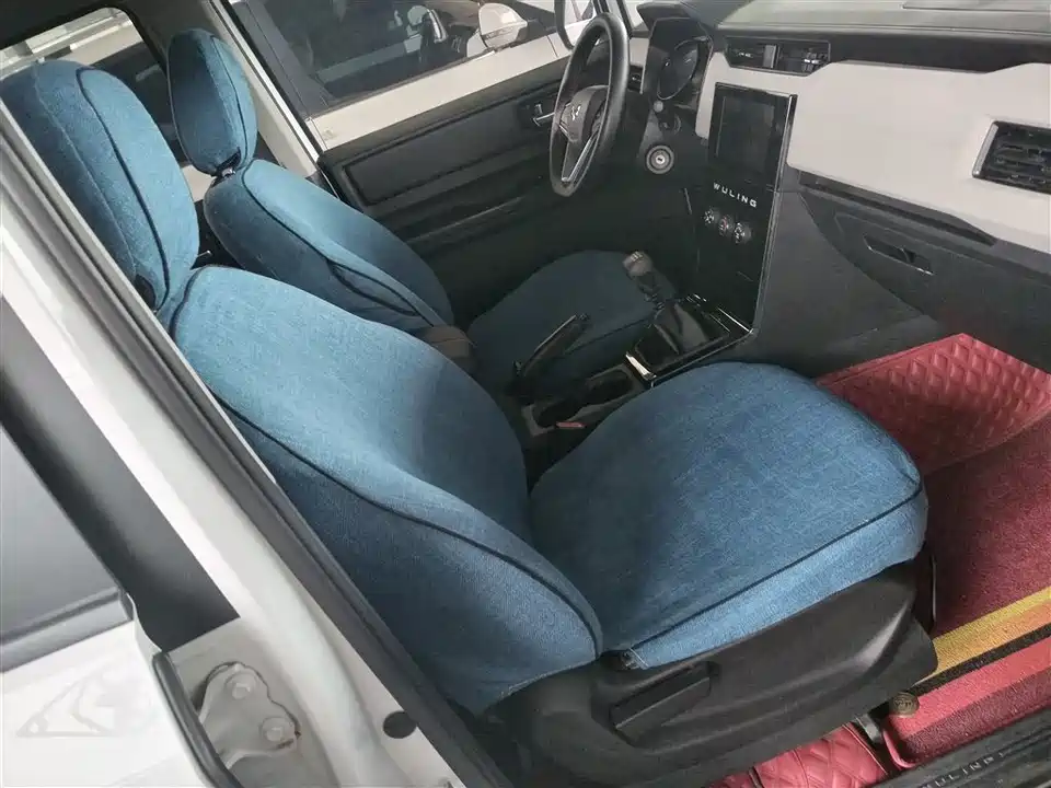 Wuling Wuling Hongguang PLUS