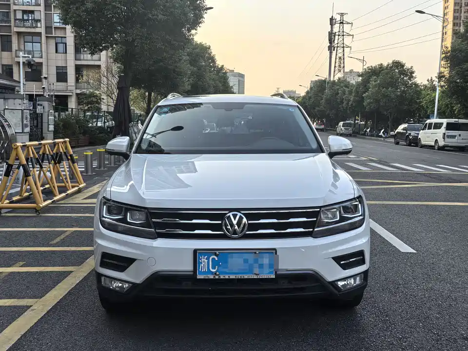 Volkswagen Tiguan L