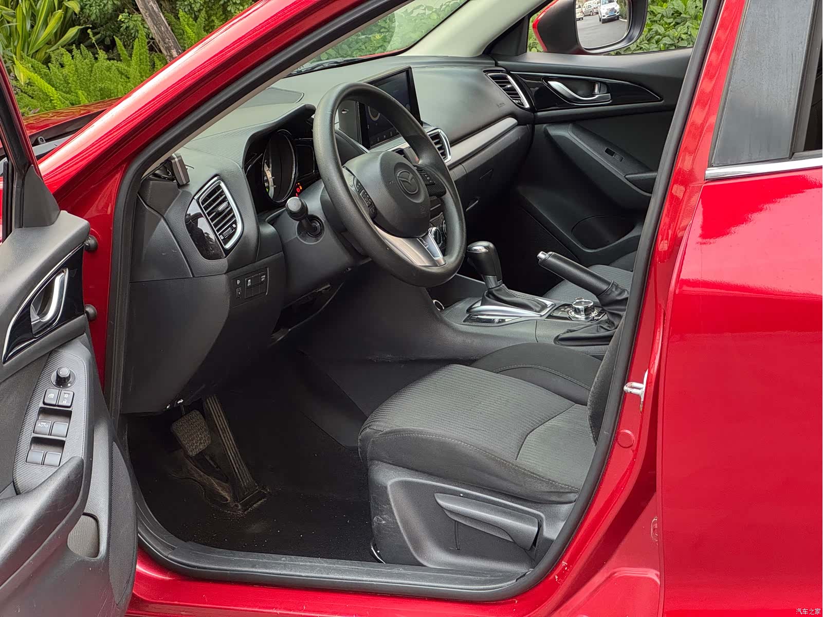 Mazda Mazda3, 2014 8