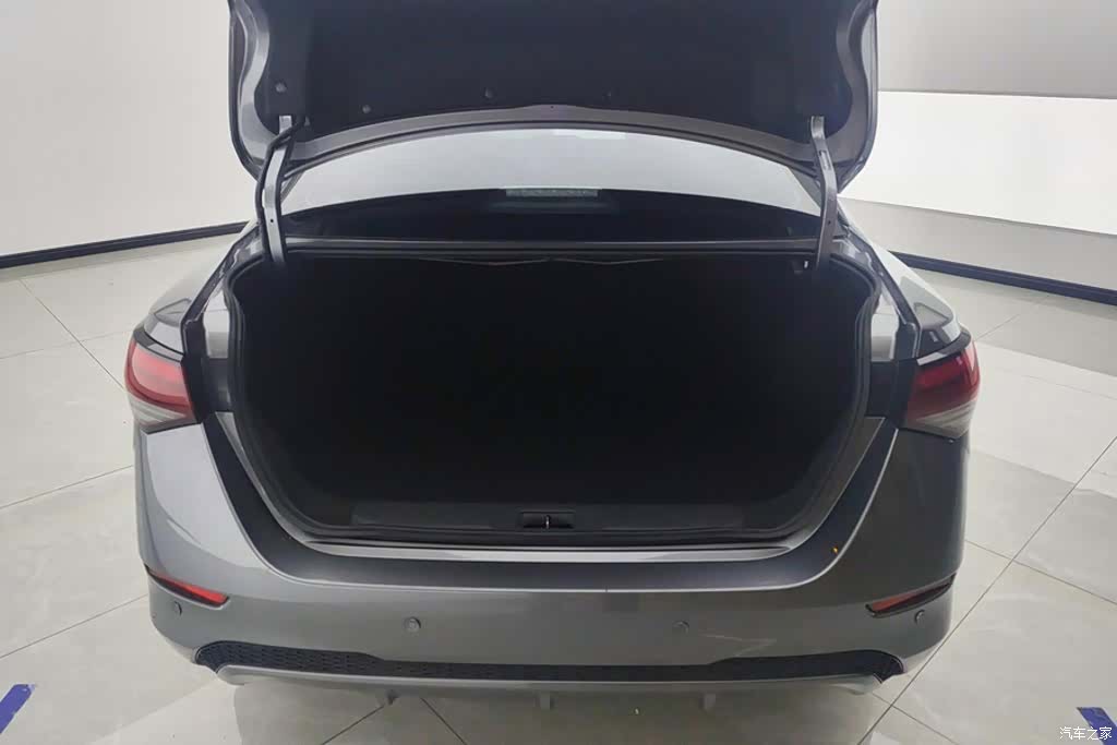 Nissan Sylphy, 2022 4