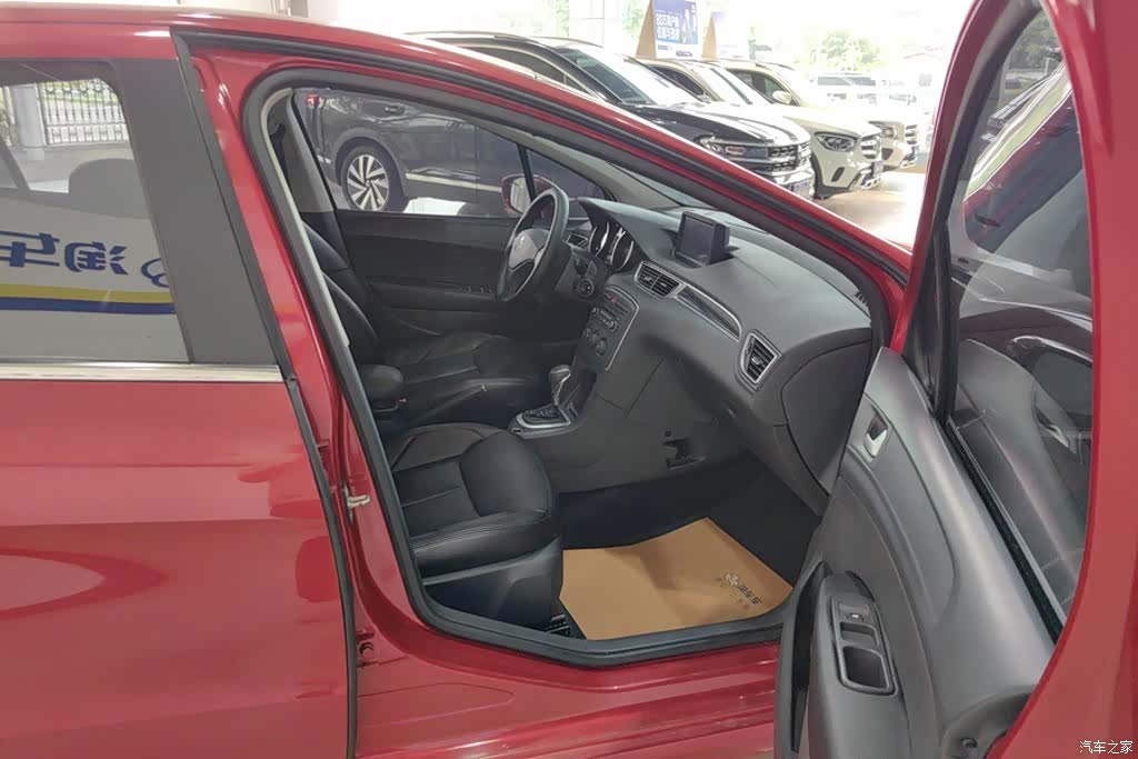 Peugeot 308, 2014 8